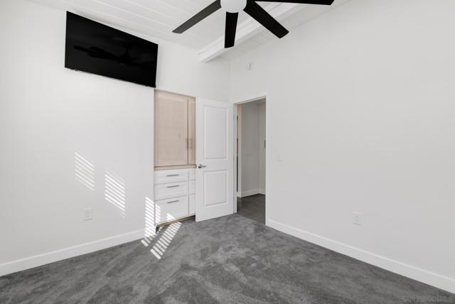 1680 B Seacoast Drive Unit B, Imperial Beach CA: https://media.crmls.org/mediaz/0c591de1-289c-428c-b1e8-11fb72bb3d5a.jpg