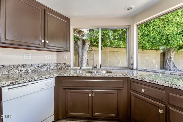 Detail Gallery Image 13 of 33 For 1313 Marcella Ln, Santa Ana,  CA 92706 - 4 Beds | 2 Baths