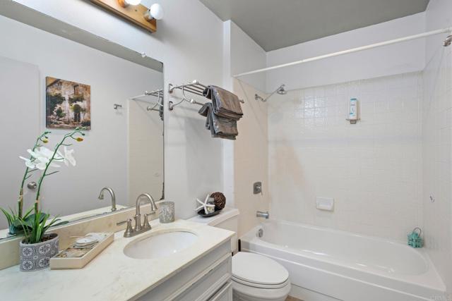 Detail Gallery Image 14 of 32 For 440 L St, Chula Vista,  CA 91911 - 2 Beds | 2 Baths