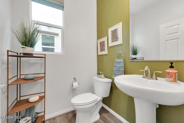 8565 N Walnut Way, West Hills CA: https://media.crmls.org/mediaz/0c5be293-0928-4c6b-aca6-f919f116f70e.jpg