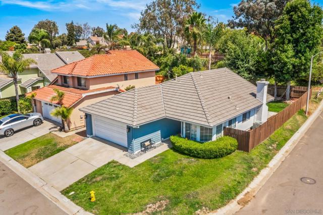 5341 Gooseberry Way, Oceanside CA: https://media.crmls.org/mediaz/0c5c9305-9551-4f4d-9cb2-8153557233f0.jpg