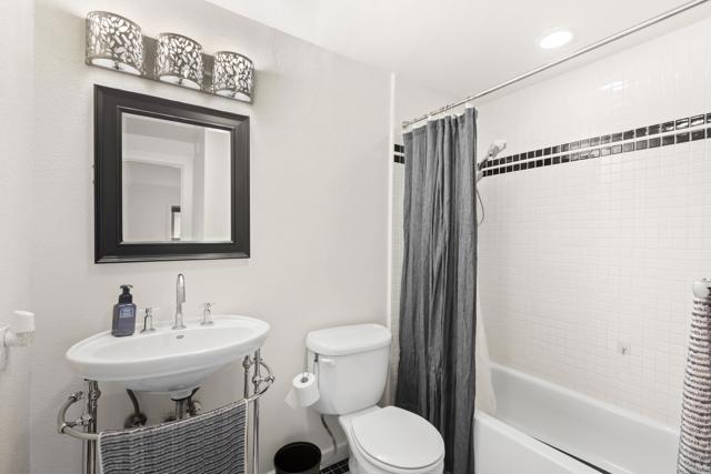 Detail Gallery Image 24 of 25 For 540 Hawthorn St 1b,  San Diego,  CA 92101 - 2 Beds | 2 Baths