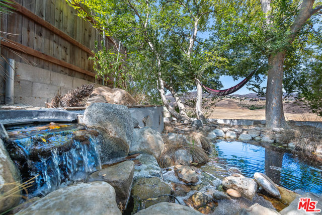8919 Moorcroft Avenue, West Hills CA: https://media.crmls.org/mediaz/0c5d7e0e-7e10-4d0f-89df-cd4621fe1439.jpg