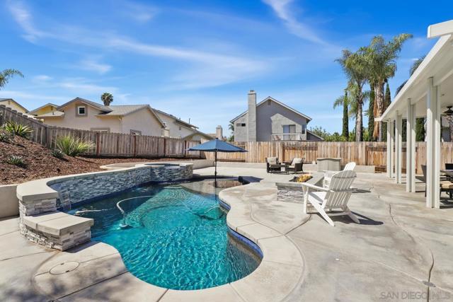 1683 Mustang Way, Oceanside CA: https://media.crmls.org/mediaz/0c5dbf6a-2359-4ea4-8249-211c8f6741df.jpg