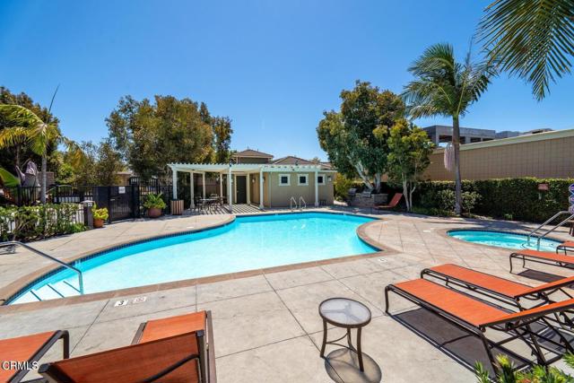302 Harbor Breeze Drive, Port Hueneme CA: https://media.crmls.org/mediaz/0c5ece8b-eda3-4754-8752-de9e09686c31.jpg