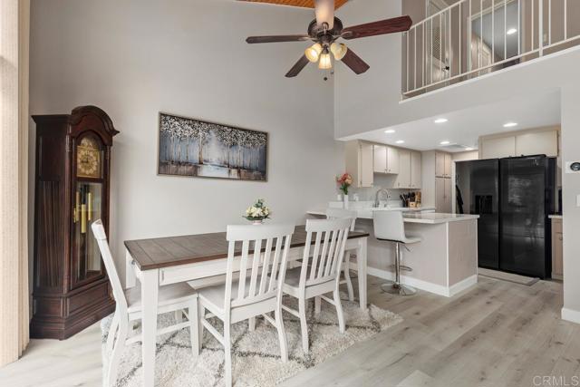 3404 Oak Cliff Dr, Fallbrook CA: https://media.crmls.org/mediaz/0c5f8178-ad5b-422e-aadb-501f2eb16181.jpg