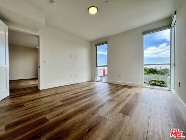 5801 Camerford Avenue, Los Angeles CA: https://media.crmls.org/mediaz/0c5f9c6e-198d-4e91-adcd-8e9604f7eeb3.jpg