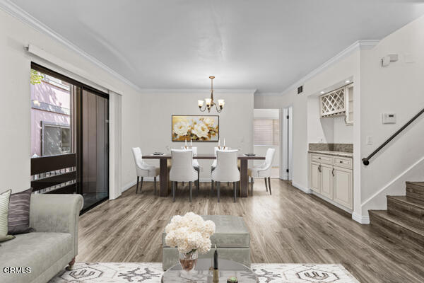 Detail Gallery Image 6 of 33 For 21931 Burbank Bld #5,  Los Angeles,  CA 91367 - 3 Beds | 2/1 Baths