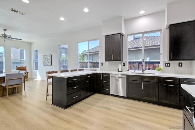 31659 Poppy Street, Winchester CA: https://media.crmls.org/mediaz/0c5fa3f9-1016-4c8b-bb85-4a16932d0406.jpg
