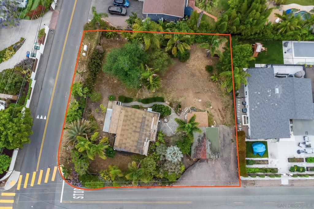 890 Capri Rd Encinitas, California 890 Capri Rd