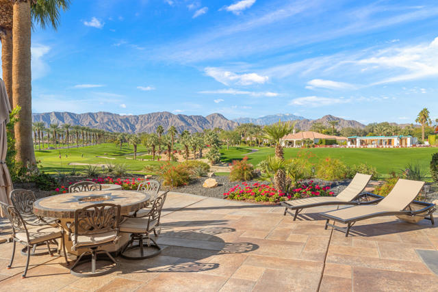 50605 Verano Drive, La Quinta CA: https://media.crmls.org/mediaz/0c6091ea-8a2c-4d11-b766-66403896fc59.jpg