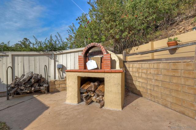 Image 37 of 44 For 10670 Canyon Lake Dr