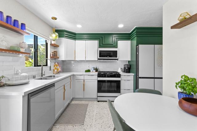 53640 Avenida Rubio, La Quinta CA: https://media.crmls.org/mediaz/0c610ced-2d7e-48b5-8091-e40e7e3d5433.jpg