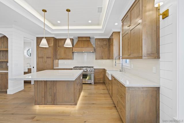 Image 21 of 57 For 464 Westbourne St