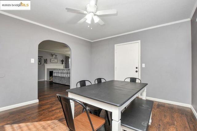 1711 D St, Antioch CA: https://media.crmls.org/mediaz/0c627ff8-93cd-4db3-9ed7-67f11591262c.jpg