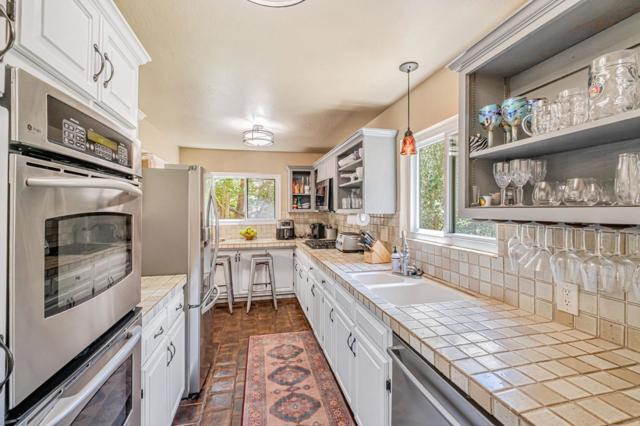 4858 Freedom Boulevard, Aptos CA: https://media.crmls.org/mediaz/0c6354c3-9356-4785-b8f3-65c0ba446f1b.jpg
