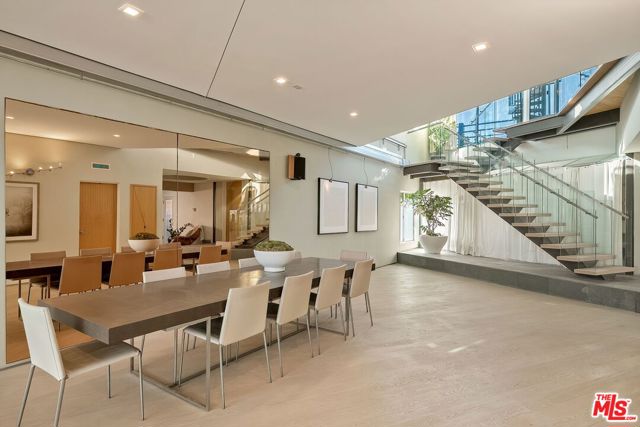  Commercial for Sale in Los Angeles, California