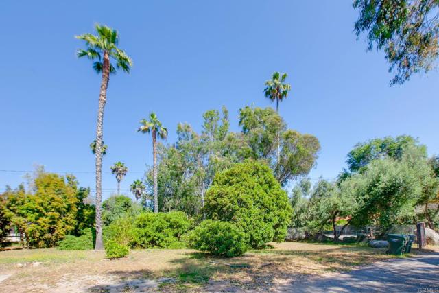 928 930 Osborne Street, Vista CA: https://media.crmls.org/mediaz/0c6562de-462b-4794-867d-c732c7cd0375.jpg
