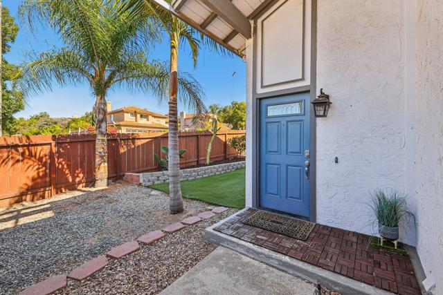 Detail Gallery Image 6 of 34 For 1110 Gaucho Pl, Escondido,  CA 92029 - 3 Beds | 2/1 Baths