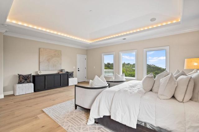 1535 Lakeview Drive, Hillsborough CA: https://media.crmls.org/mediaz/0c66cd14-ab38-4685-bc99-3c8809b4d5cb.jpg