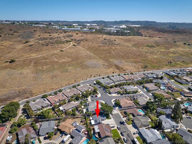 12835 Reo Real Dr, Poway CA: https://media.crmls.org/mediaz/0c66e48f-f3f0-4b07-b9f4-19c5a77c771d.jpg