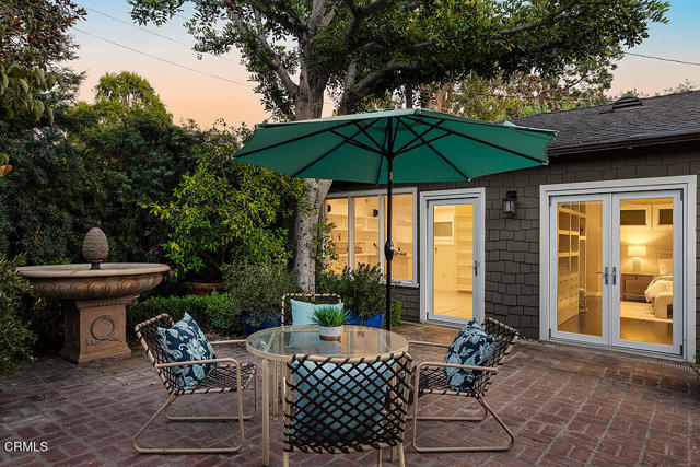 782 S Arroyo Boulevard, Pasadena CA: https://media.crmls.org/mediaz/0c66fcb4-8491-4281-b568-21feb7e110a4.jpg