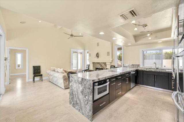 39 Santo Domingo Drive, Rancho Mirage CA: https://media.crmls.org/mediaz/0c67175b-683f-416f-bbb3-366dea35c2dc.jpg