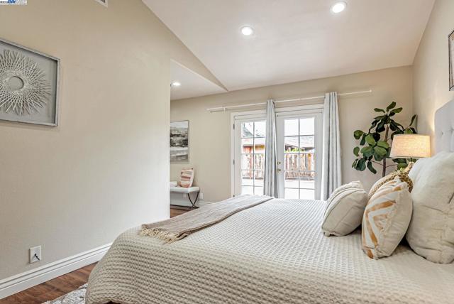 3757 Savannah Rd, Fremont CA: https://media.crmls.org/mediaz/0c681a87-839b-4c19-b1ab-2bb06b4d34b9.jpg