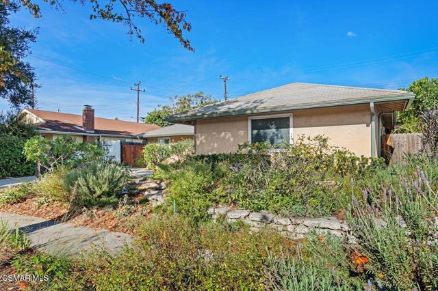 3359 Ridden Street, Camarillo CA: https://media.crmls.org/mediaz/0c69bcaf-b8c1-4927-b077-d96dc5d79014.jpg