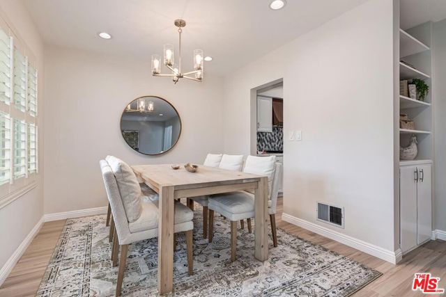 4307 Keystone Avenue, Culver City CA: https://media.crmls.org/mediaz/0c69f84a-087a-4403-89f3-81e7aa8cff30.jpg