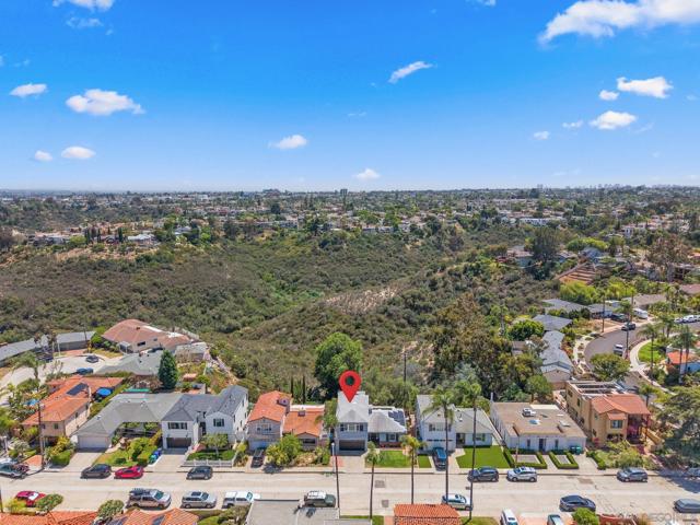 4417 Braeburn Road, San Diego CA: https://media.crmls.org/mediaz/0c6abdc7-eadb-4d3c-b937-ea6d8c970c98.jpg