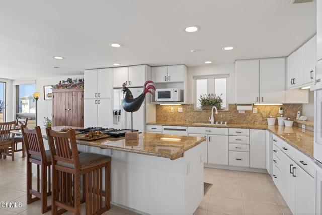 Detail Gallery Image 15 of 55 For 2421 Ocean Dr, Oxnard,  CA 93035 - 5 Beds | 4/1 Baths