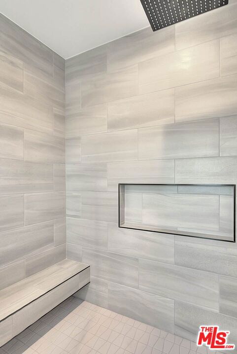 4516 W 63rd Street, Los Angeles CA: https://media.crmls.org/mediaz/0c6be8d1-027b-478b-adba-b5e37d36e742.jpg