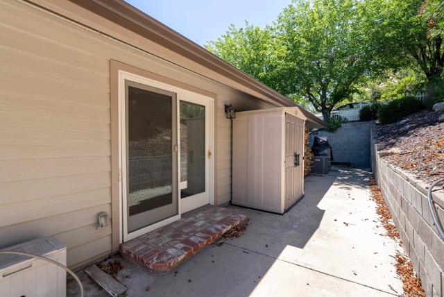 1714 Highland Place Dr, Paso Robles CA: https://media.crmls.org/mediaz/0c6c0034-bf9b-4858-a2c5-cb1020efb5ba.jpg