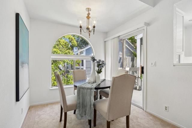 820 Boardwalk Place, Redwood City CA: https://media.crmls.org/mediaz/0c6d45c3-8bf4-4eb0-8b1c-918a40820e83.jpg