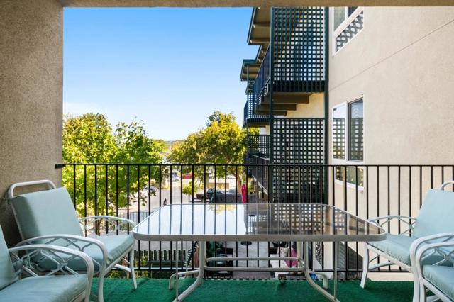 845 N Humboldt Street, San Mateo CA: https://media.crmls.org/mediaz/0c6d4f6c-0293-462f-a59c-c2aea6b0887a.jpg