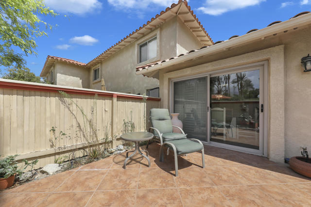 72869 Don Larson Lane Lane, Palm Desert CA: https://media.crmls.org/mediaz/0c6de79d-0702-4926-8f29-9f2ee58bb7f7.jpg