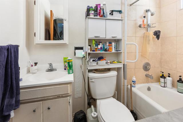 2816 18 Columbia Street, San Diego CA: https://media.crmls.org/mediaz/0c6e2361-7bf2-4ea9-b2de-8bfd6e23b779.jpg