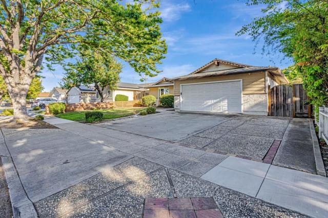 1610 Willowbrook Drive, San Jose CA: https://media.crmls.org/mediaz/0c6e7c27-2700-409c-9a2d-52ee8249468a.jpg