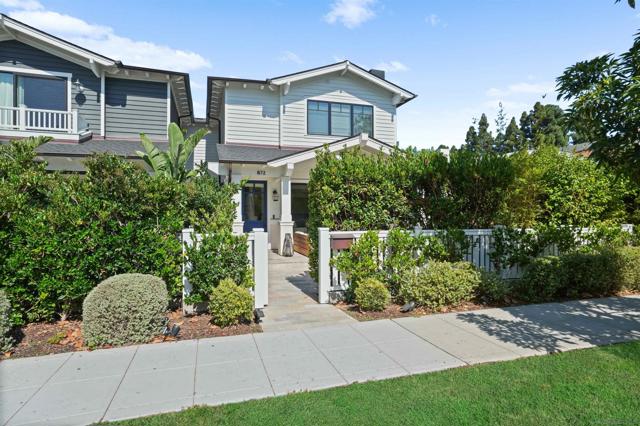 872 C Ave, Coronado CA: https://media.crmls.org/mediaz/0c6e8c08-b34c-456d-bf72-77f1f8098996.jpg