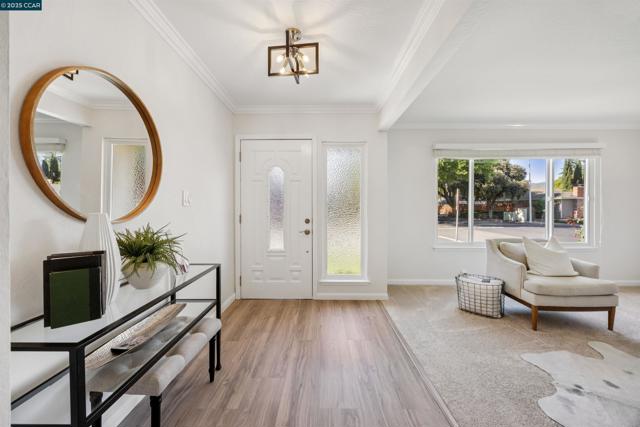 4697 Canary Dr, Pleasanton CA: https://media.crmls.org/mediaz/0c6ebf49-20e0-4569-ad04-a027d5130a8f.jpg