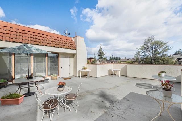 496 W Charleston Road, Palo Alto CA: https://media.crmls.org/mediaz/0c6ee21d-af04-4d35-b63a-59c10ad25bea.jpg