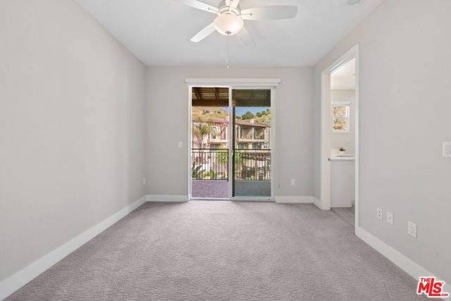 4454 Paxton Place, Calabasas CA: https://media.crmls.org/mediaz/0c6f0814-3cfe-4937-ab27-fbcf98a21fbd.jpg