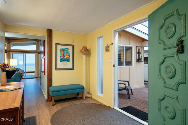 Detail Gallery Image 7 of 21 For 1235 Capri Way, Oxnard,  CA 93035 - 5 Beds | 2/1 Baths