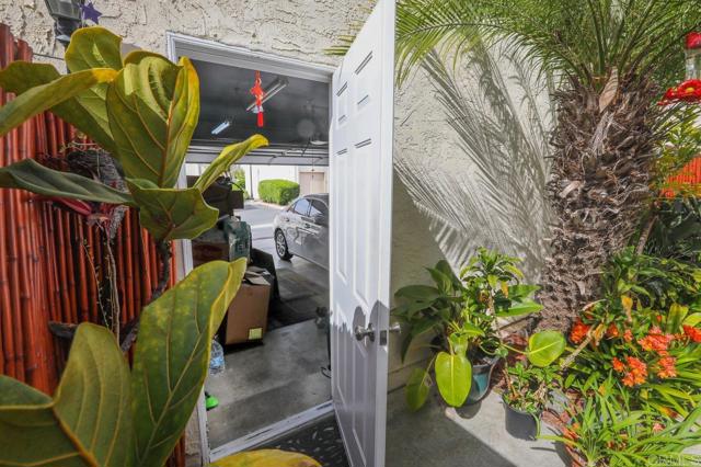 Detail Gallery Image 16 of 26 For 750 Breeze Hill Rd #107,  Vista,  CA 92081 - 2 Beds | 2/1 Baths