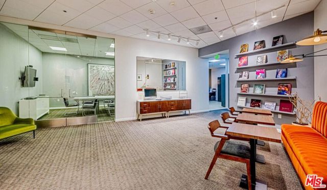 3785 Wilshire Boulevard, Los Angeles CA: https://media.crmls.org/mediaz/0c6fe012-fa75-4b59-acef-37d62072f279.jpg