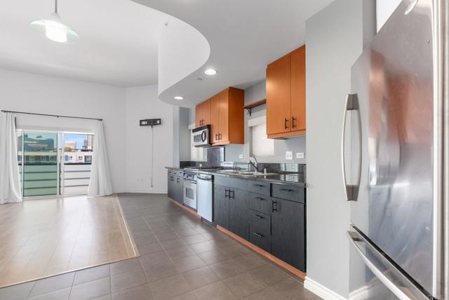 Image 7 of 35 For 550 15th Street 809