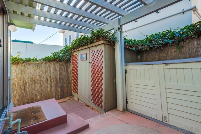 2114 2nd Ave, San Diego, California 92101, 2 Bedrooms Bedrooms, ,1 BathroomBathrooms,Single Family Residence,For Sale,2nd Ave,250000966SD