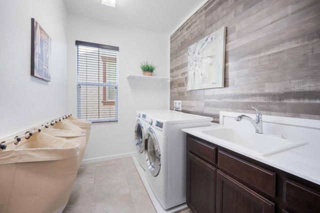 1061 Viognier Way, Gilroy CA: https://media.crmls.org/mediaz/0c72cbc6-4ca7-432b-b426-73835f82ce62.jpg