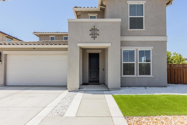 2306 Mozart avenue, Lathrop CA: https://media.crmls.org/mediaz/0c7310f6-931f-4c5f-a13a-4681396aca08.jpg